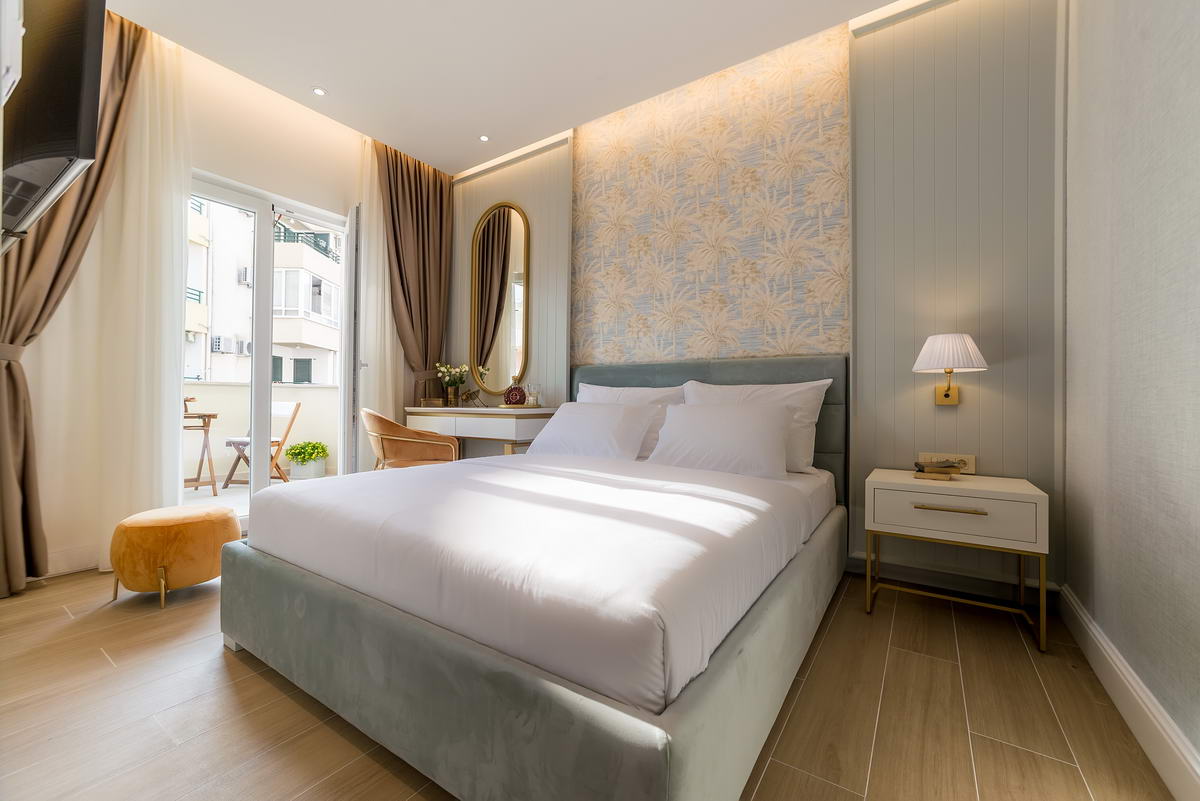 Enjoy in hotel comfort in the heart of Budva